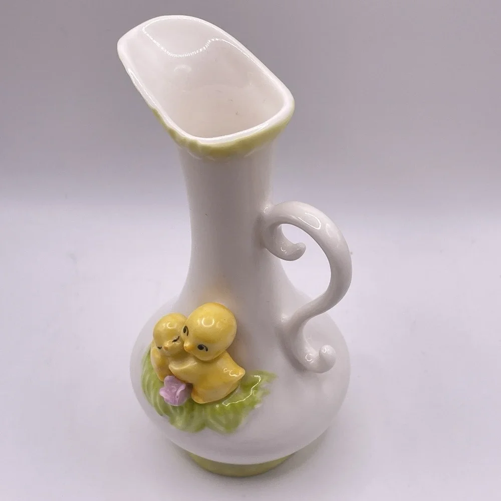 Vintage Kato Kogei Porcelain‎ Bud Vase Pitcher Yellow Chicks Easter Spring 5.5